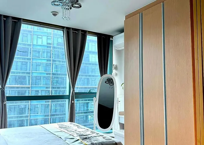 Apartment Lovely In The Heart Of Uptown Bgc - Soleil Pacific Manila