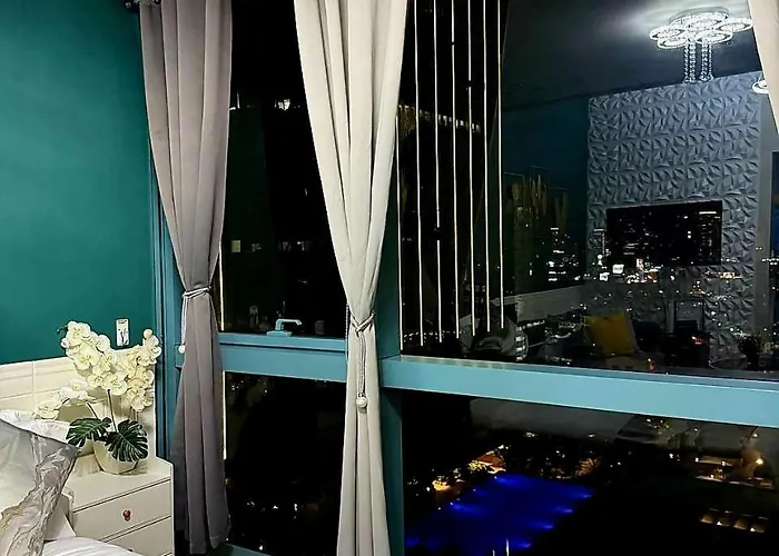Apartment Lovely In The Heart Of Uptown Bgc - Soleil Pacific Manila
